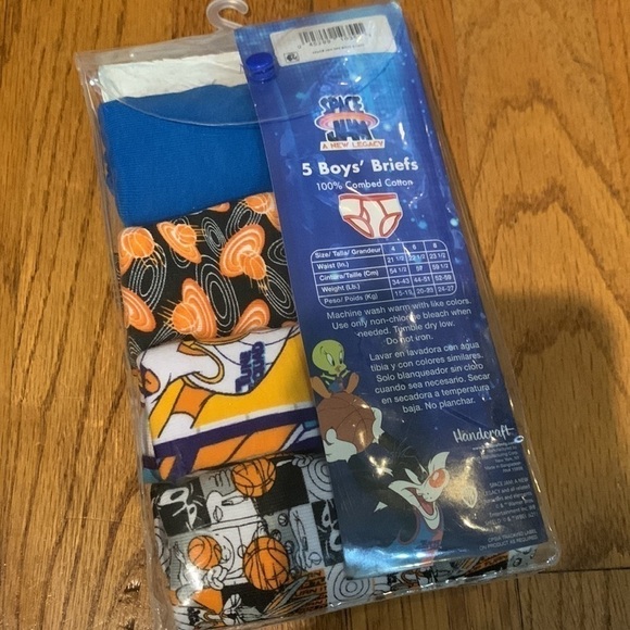 4 Briefs size 8 Space Jam - Picture 2 of 2